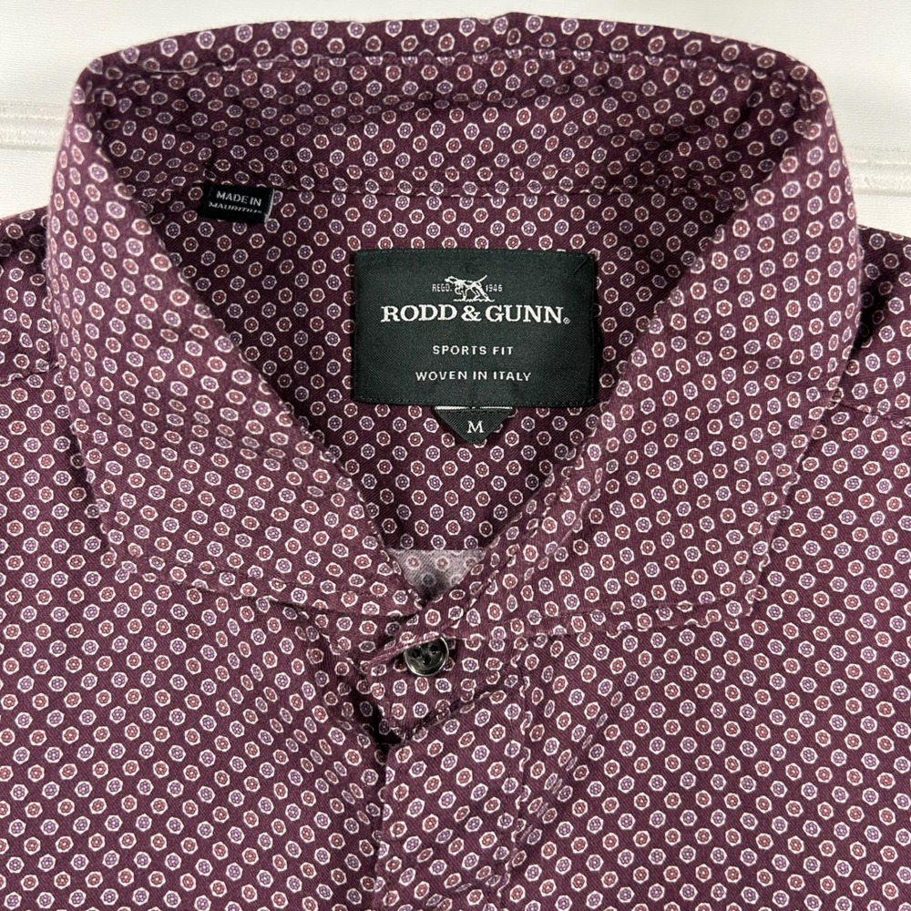Rodd & Gunn Sports Fit Button Up Shirt Mens M Burgundy Geometric Long Sleeve